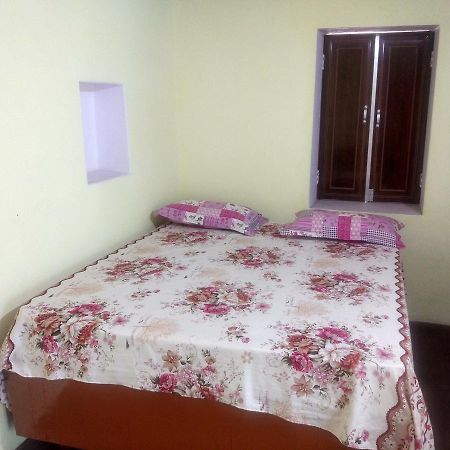 Radha Krishna Home Varanasi Esterno foto