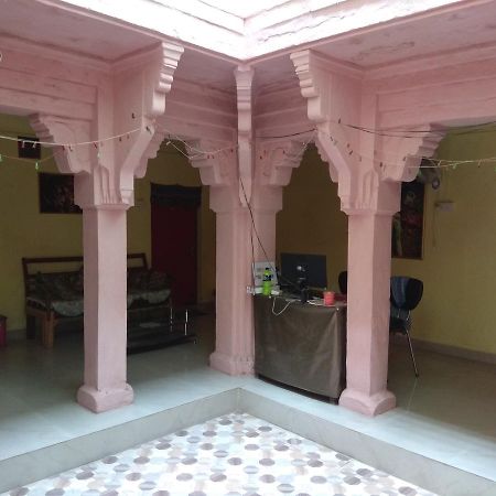 Radha Krishna Home Varanasi Esterno foto