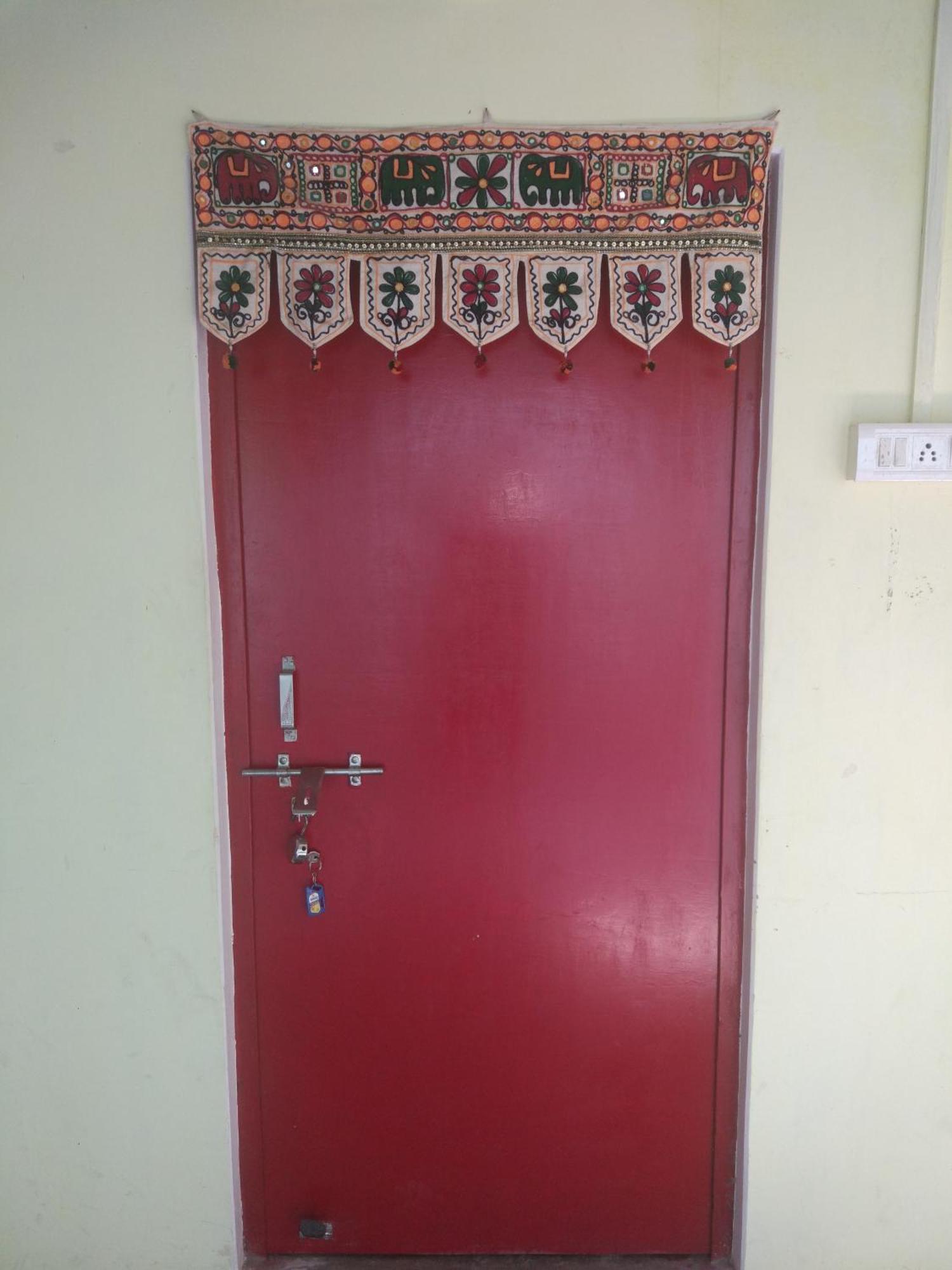 Radha Krishna Home Varanasi Esterno foto