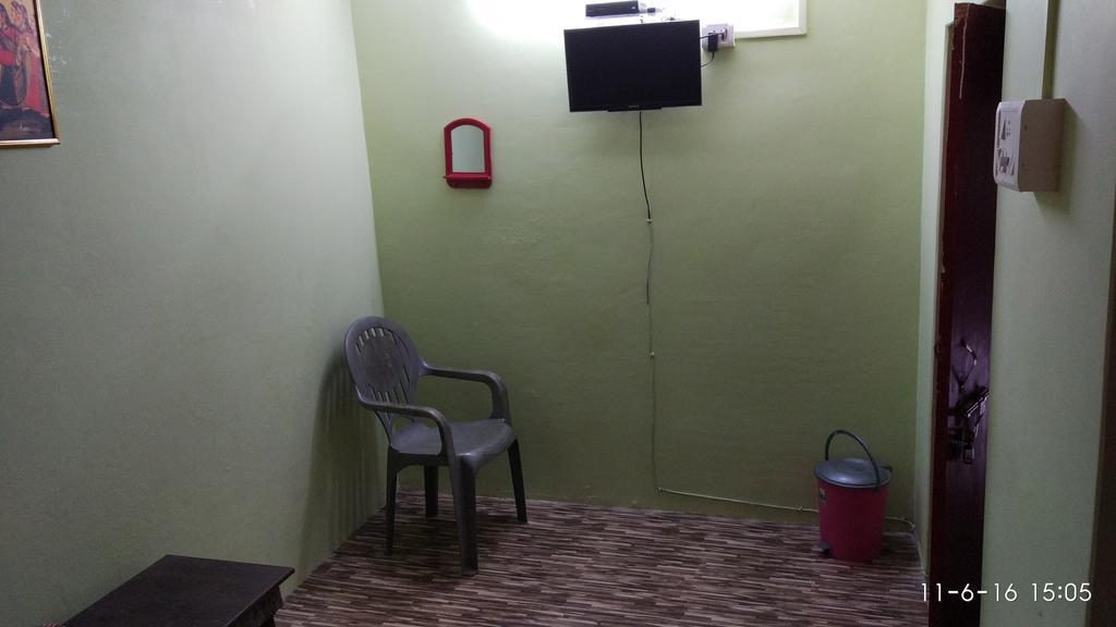 Radha Krishna Home Varanasi Esterno foto