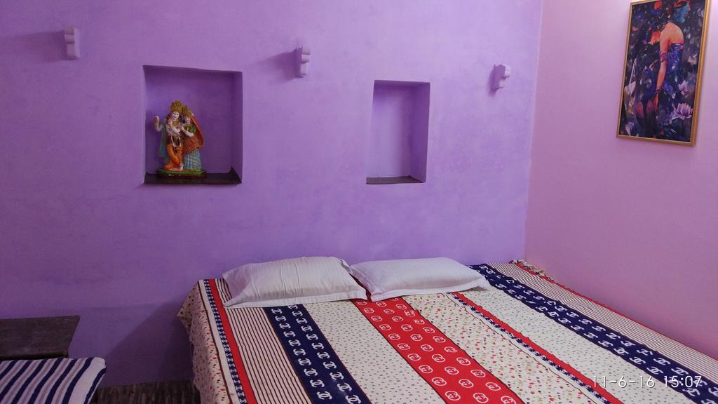 Radha Krishna Home Varanasi Esterno foto