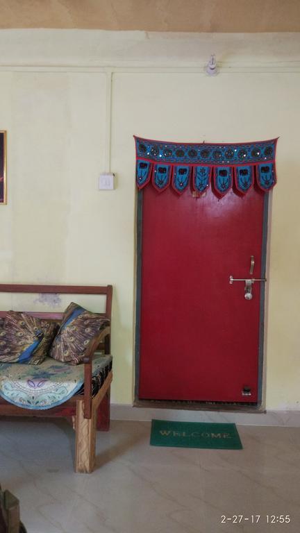 Radha Krishna Home Varanasi Esterno foto