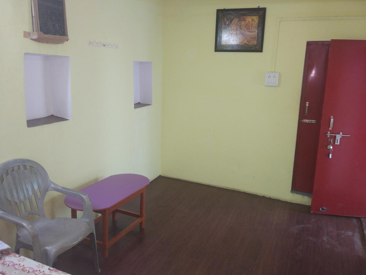 Radha Krishna Home Varanasi Esterno foto