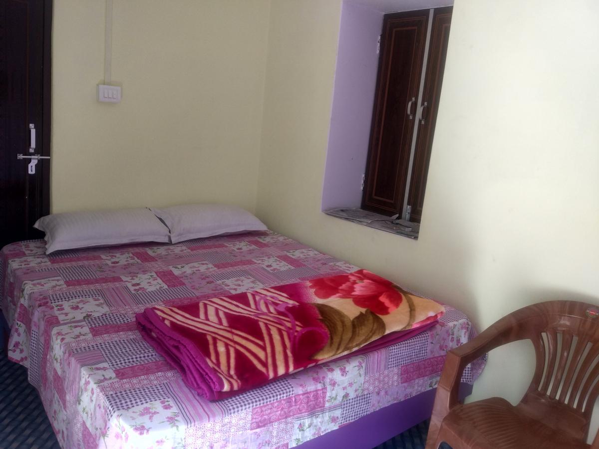 Radha Krishna Home Varanasi Esterno foto
