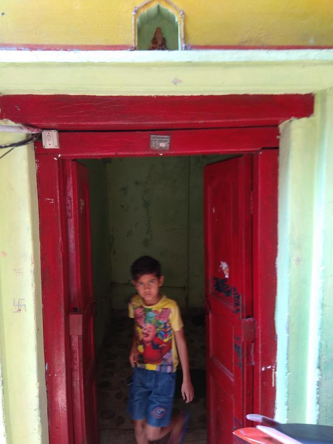 Radha Krishna Home Varanasi Esterno foto